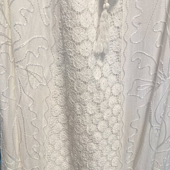 White Lace/Embroidered Summer Dress - Picture 5 of 6